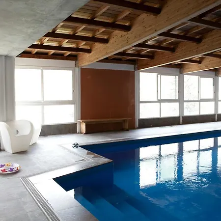 Chateau Des Magnans By Nevesol מלון דירות 3*