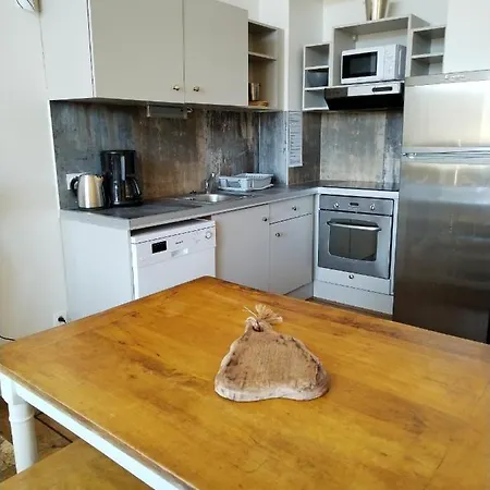 Résidence Château Des Magnans By Nevesol Apartahotel 3*