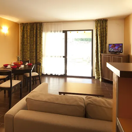 Aparthotel Chateau Des Magnans By Nevesol 3*