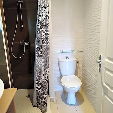 Chateau Des Magnans By Nevesol מלון דירות 3*