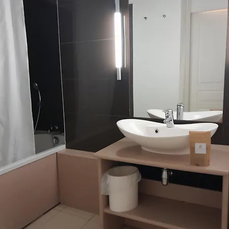 Chateau Des Magnans By Nevesol Aparthotel 3*