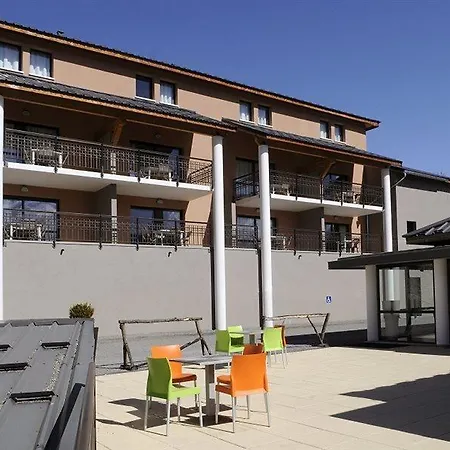 Résidence Château Des Magnans By Nevesol Apartahotel 3*