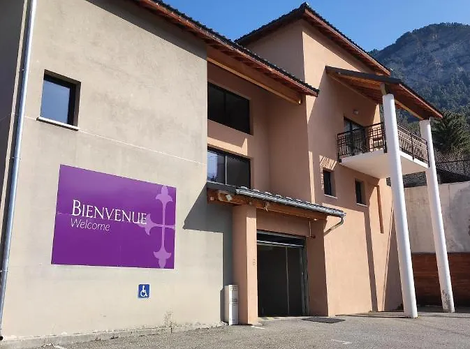 Aparthotel Résidence Château Des Magnans By Nevesol