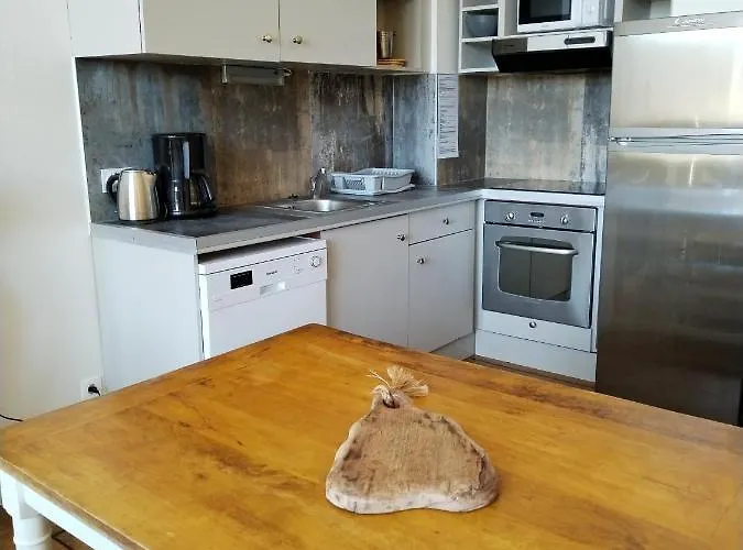 Résidence Château Des Magnans By Nevesol Aparthotel 3*