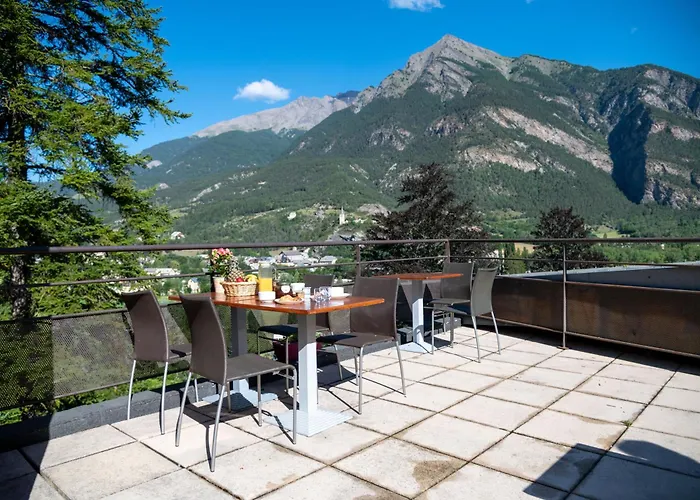 Résidence Château Des Magnans By Nevesol Aparthotel Jausiers