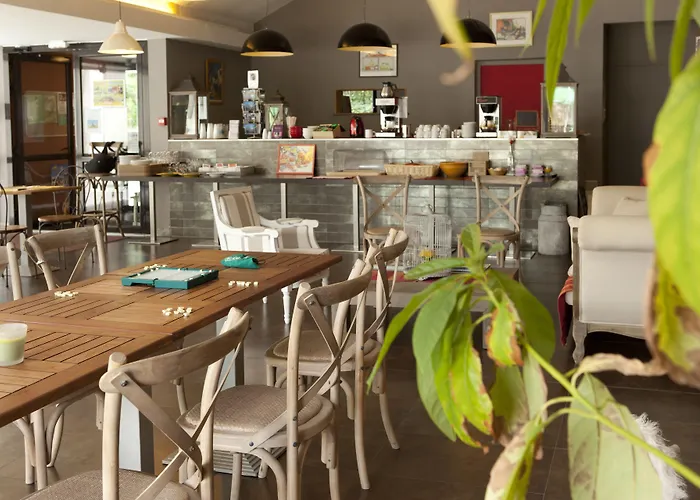 Résidence Château Des Magnans By Nevesol Aparthotel 3*