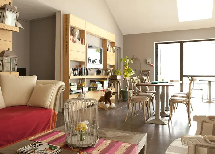 Aparthotel Chateau Des Magnans By Nevesol Jausiers