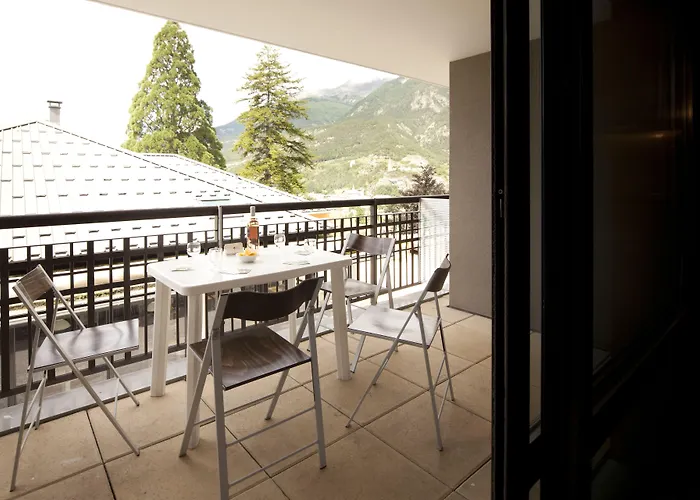 Résidence Château Des Magnans By Nevesol Aparthotel Jausiers