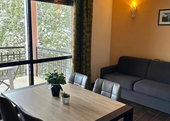 Chateau Des Magnans By Nevesol