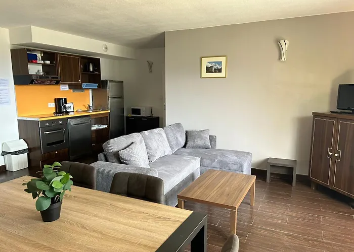 Aparthotel Résidence Château Des Magnans By Nevesol