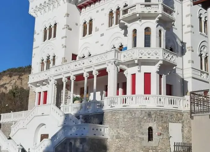 Aparthotel Chateau Des Magnans By Nevesol Jausiers